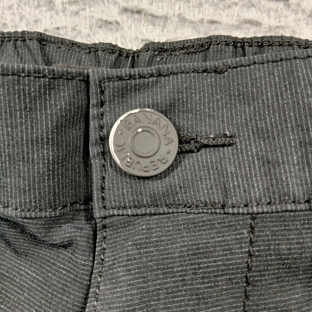 Banana Republic Men's Tech Shorts Size 38 Black Textured Performance Casual‎ EUC
